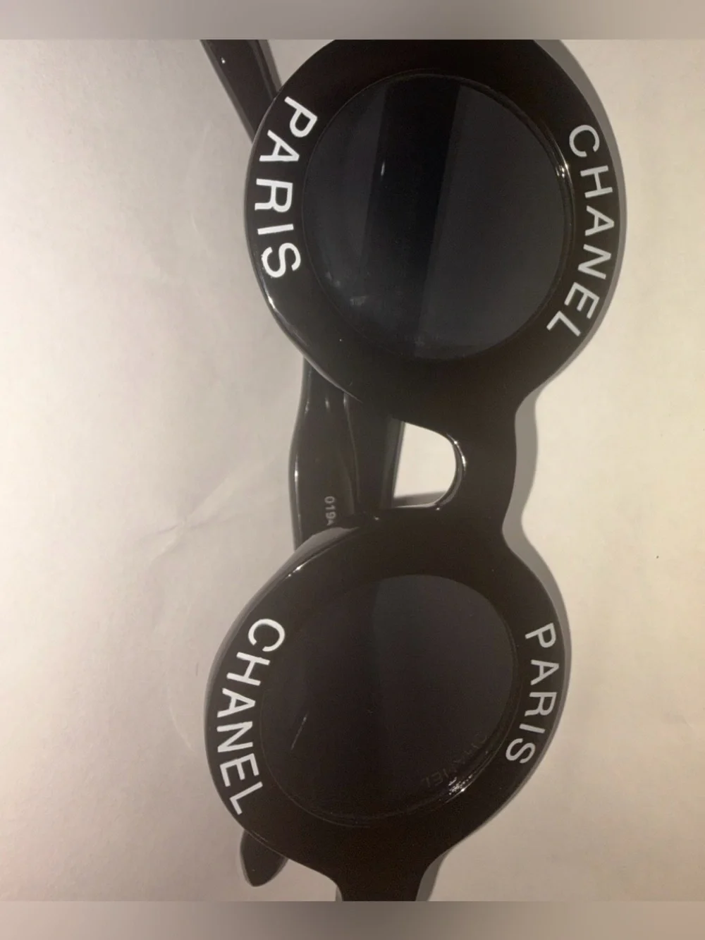 🕶️ Vintage Round Sunglasses - black/black